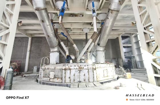 Furonnes à ferromanganèse à faible teneur en carbone moyennes --- Grand équipement