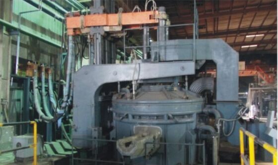 Fourneau à arc électrique entièrement refroidi à l'eau