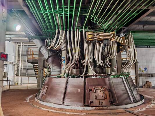 Récupération multi-métaux de nickel-cobalt-molybdène Fourniture à arc électrique à courant continu 3000kVA pour le traitement des déchets solides dangereux