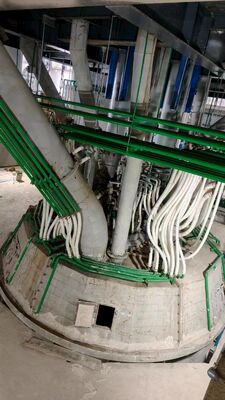 Four de raffinage de ferromanganèse à moyenne teneur en carbone de 10000 KVA avec système de contrôle automatique des électrodes par API